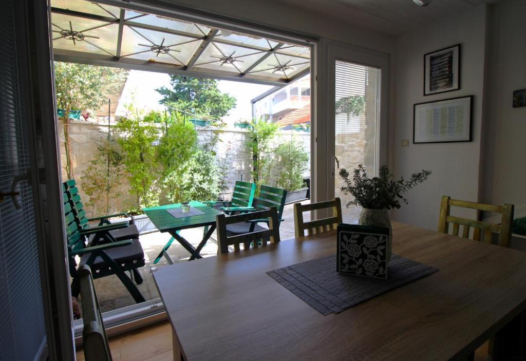 Hobbit Apartman Zadar